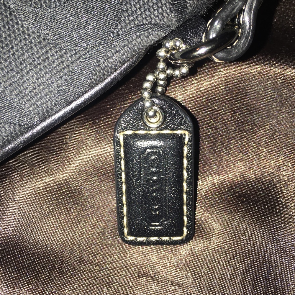 Authentic Coach - Picture 4 of 4